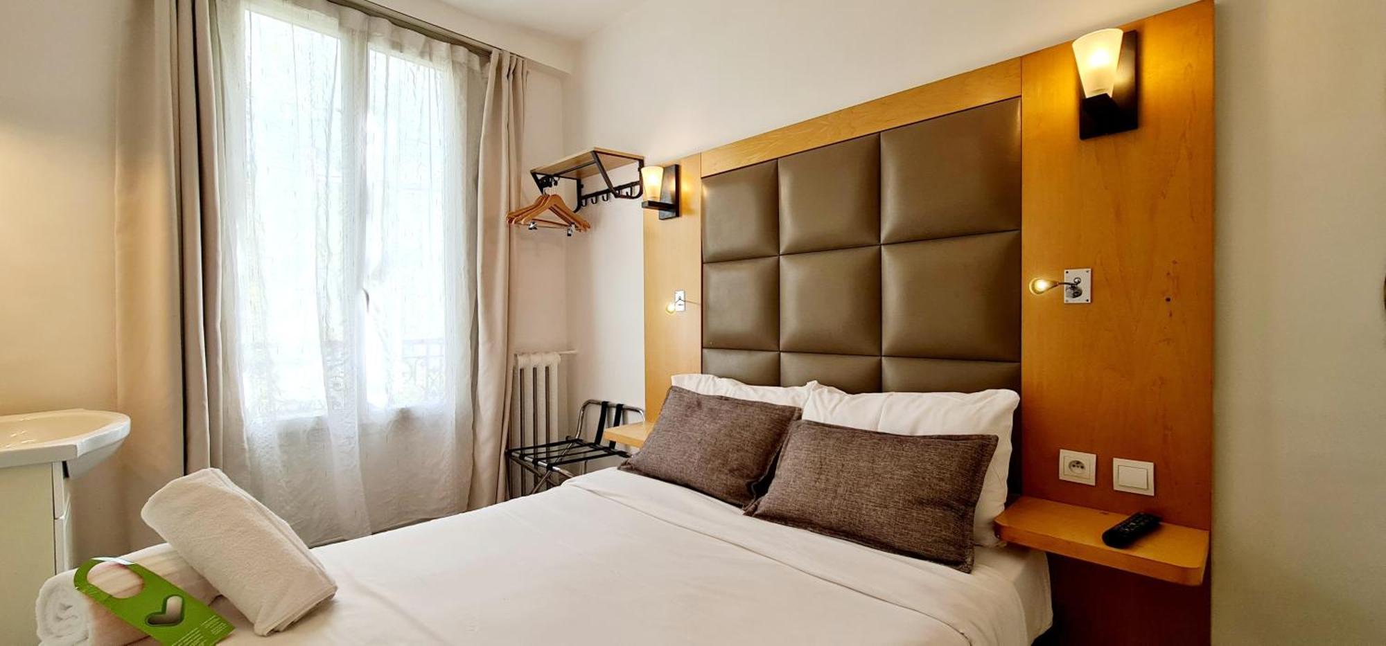 Hotel De France 18 Paris Bagian luar foto