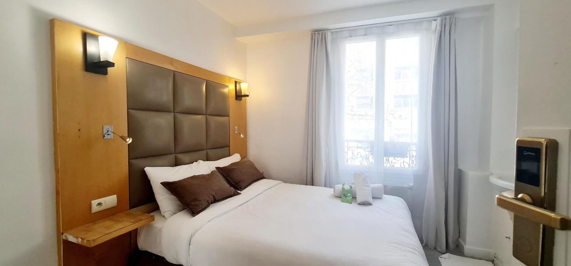 Hotel De France 18 Paris Bagian luar foto