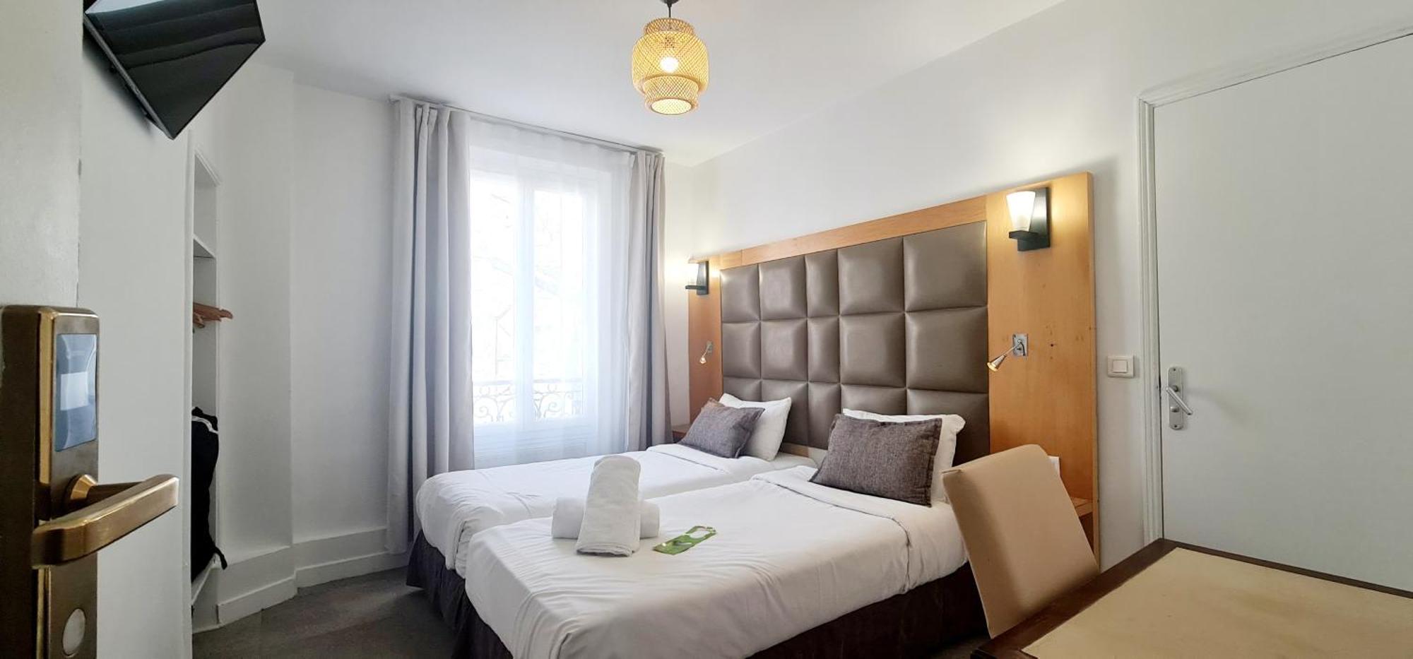 Hotel De France 18 Paris Bagian luar foto