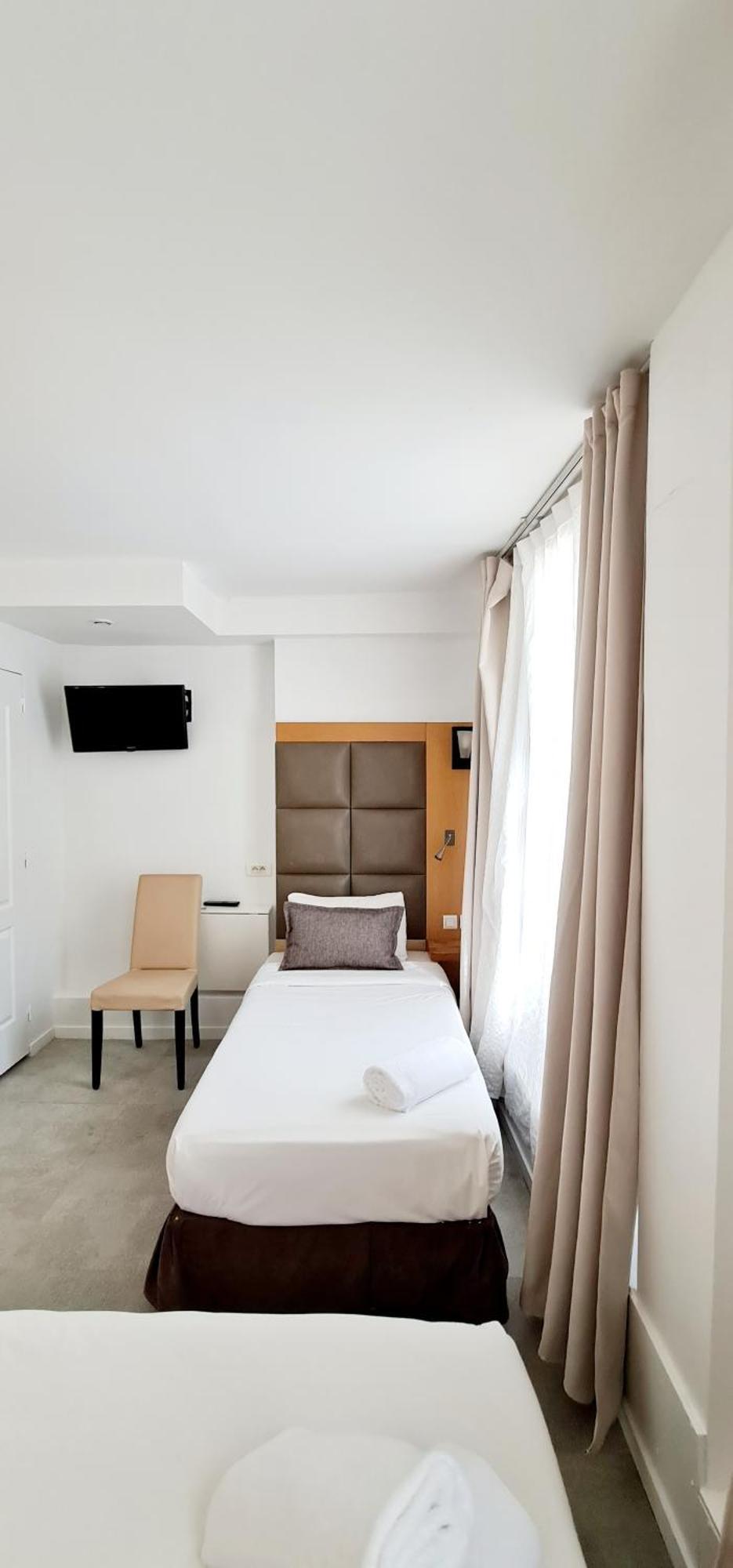 Hotel De France 18 Paris Bagian luar foto